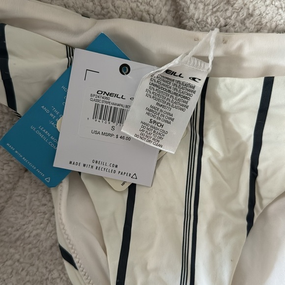 O’Neill Bikini - Picture 2 of 6